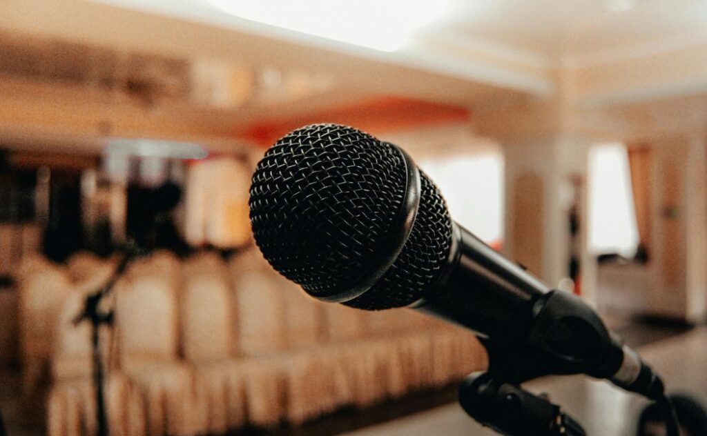 Mic in a charity event as services and amenities - how to choose a charity event venue